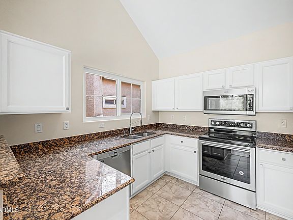 5th image of 1633 E LAKESIDE Drive #135