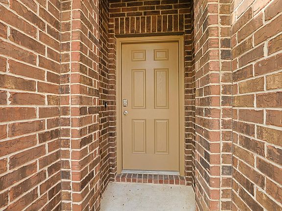 5th image of 10146 Shagbark Hickory Ct