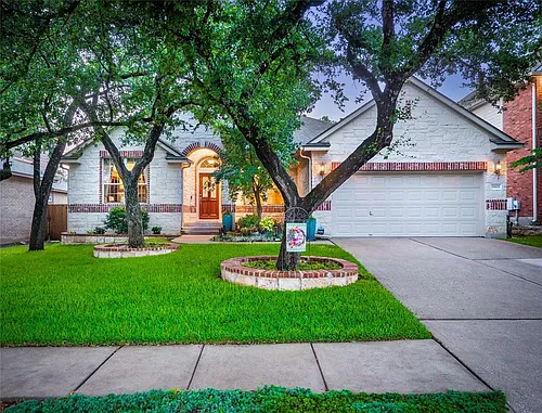 3805 Longhorn Acres St Photo 1