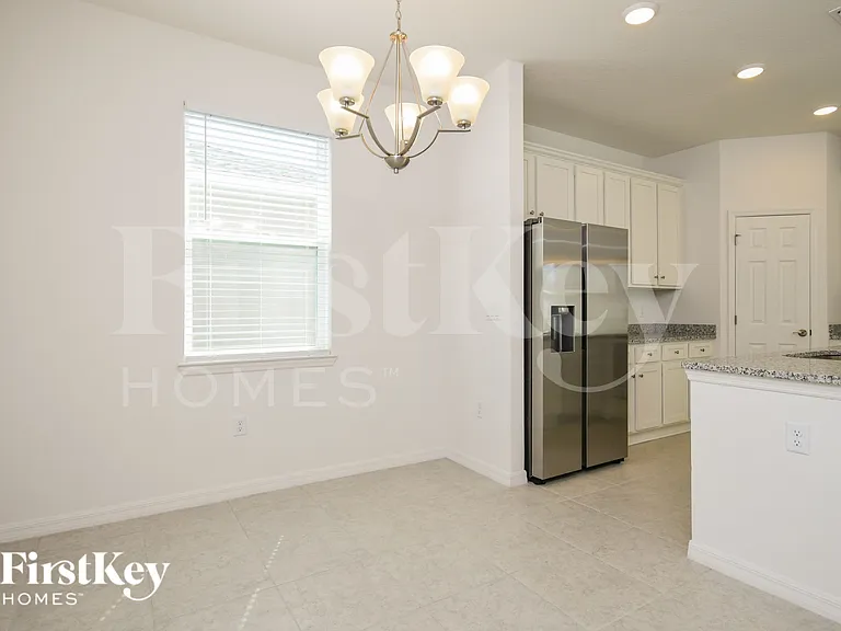 1227 Ponca Rd — Photo 5