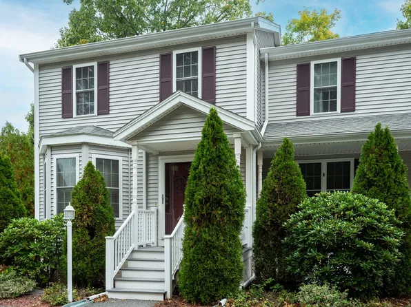 22 Churchill Ave APT A1, Whitman, MA 02382
