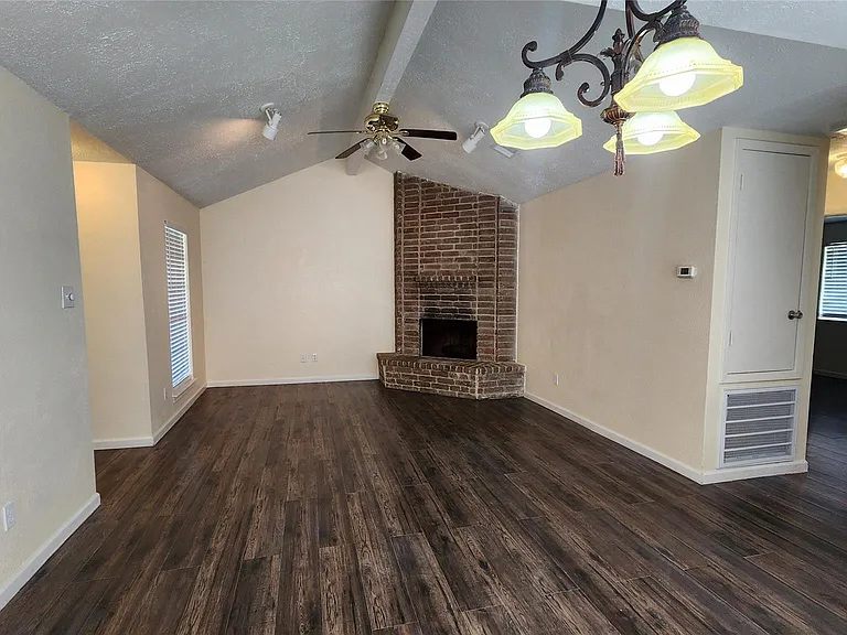 19907 Stoney Haven Dr — Photo 2