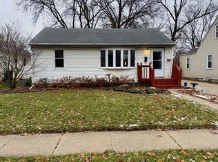 2212 Midway Dr, Rockford, IL 61103