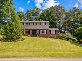 186 Geneva Dr, Aliquippa, PA