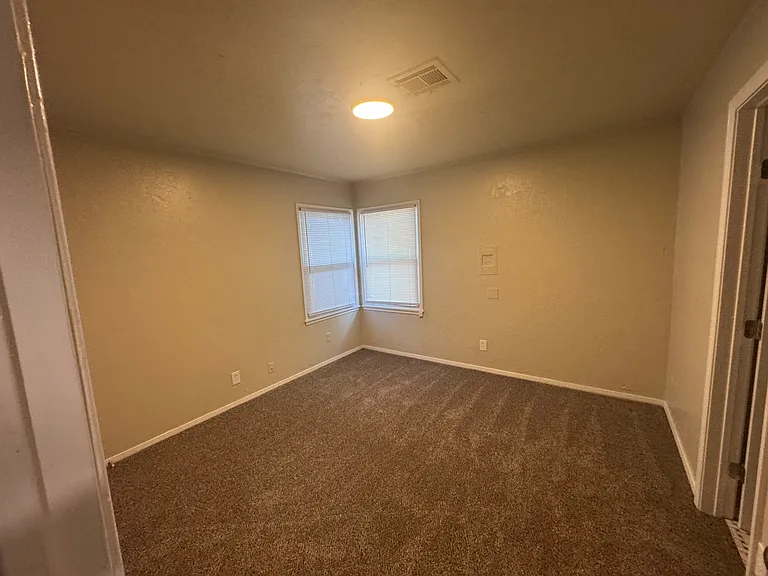 1408 Carlisle Ct — Photo 29