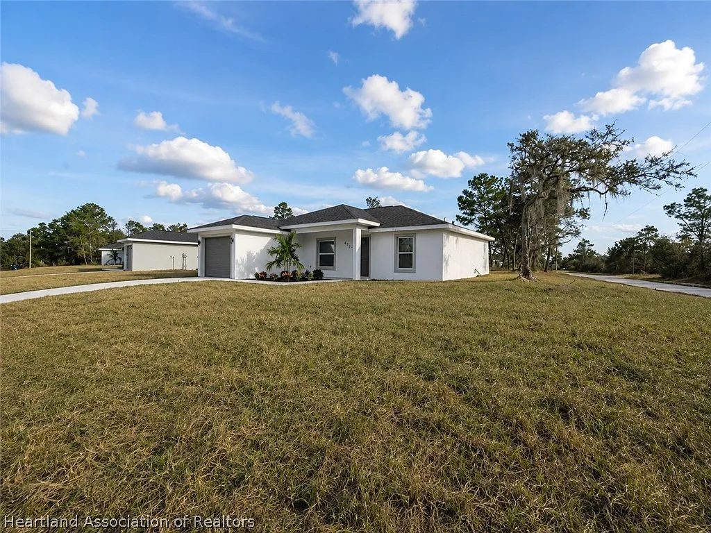 3 bed, 2.0 bath, 1304 sqft, $1,775 — Photo 4