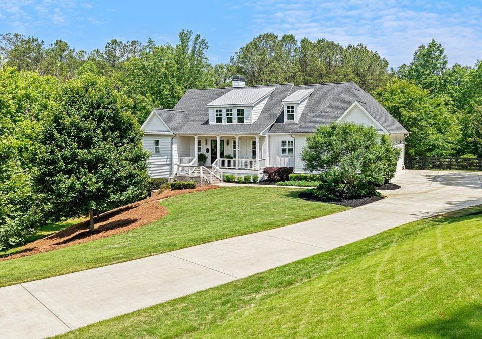 1st image of 224 Goss Ln
