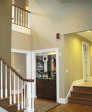 5th image of 285 Nob Hill Dr