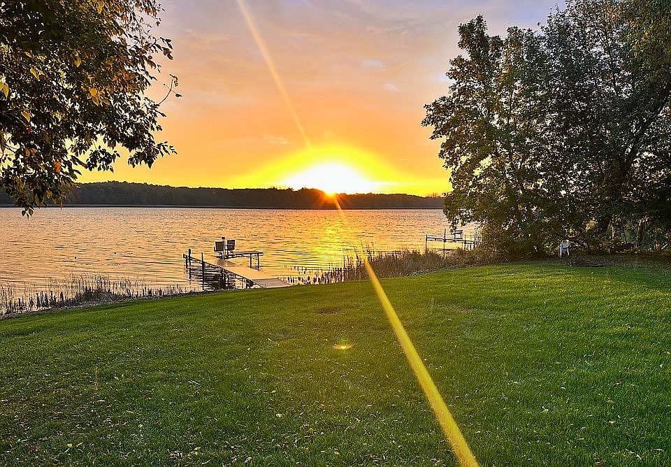 1st image of 28329 Lakeside Ln