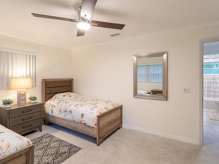 3576 Pandora Ave — Photo 14