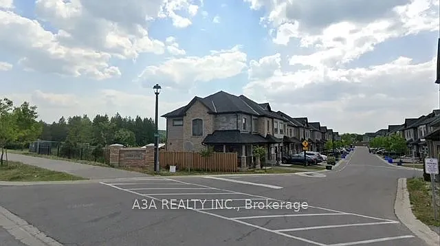 21 Deneb St — Photo 2