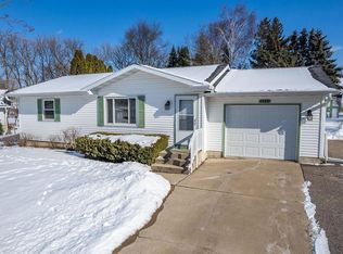 1580 Raemae Dr, Reedsburg, WI 53959