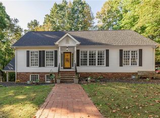 816 Avonlea Ln, Randleman, NC 27317