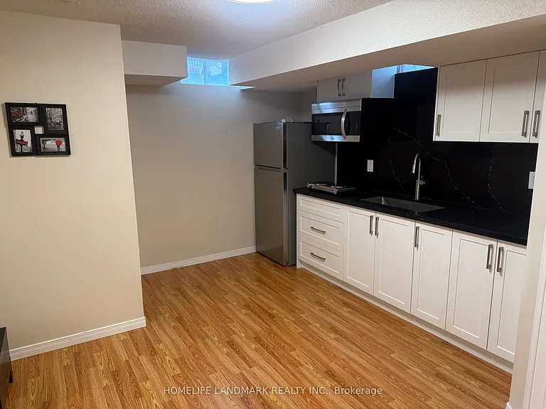 33 Silver Linden Dr — Photo 10