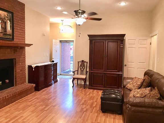 3rd image of 4600 Karen Ln