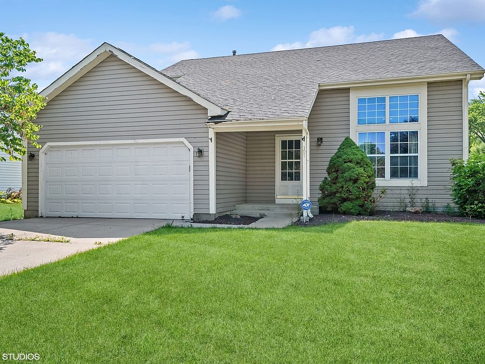 1st image of 394 Windridge Dr