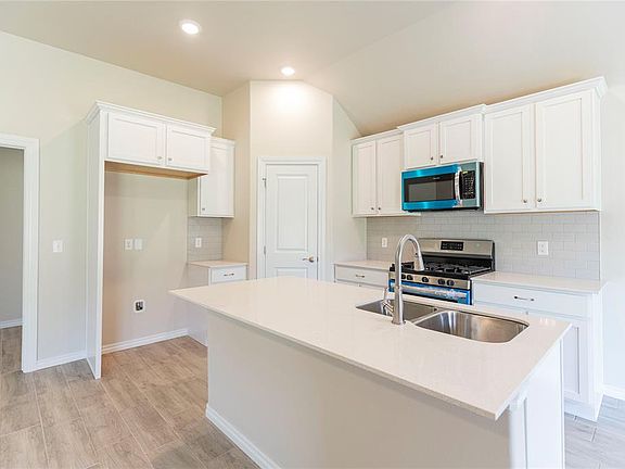 4th image of 8400 NW 163rd Ter