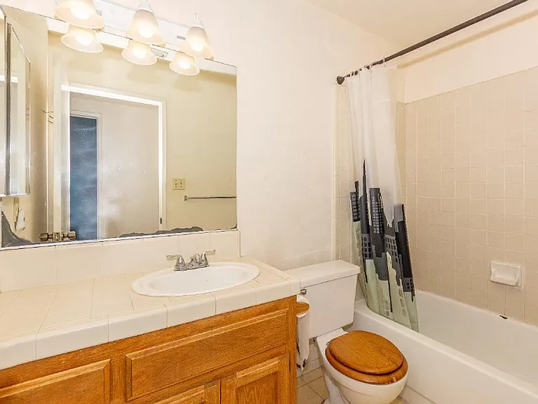 8005 Cold Creek Ct — Photo 11