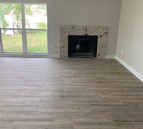 2nd image of 6821 Wayside Ct