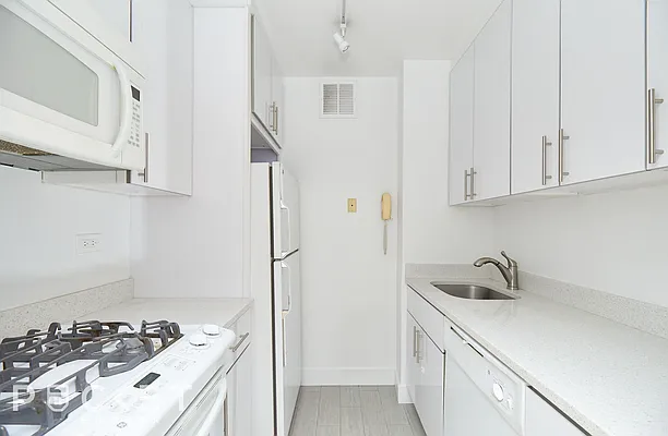 Rented by PocketBroker Inc | media 15