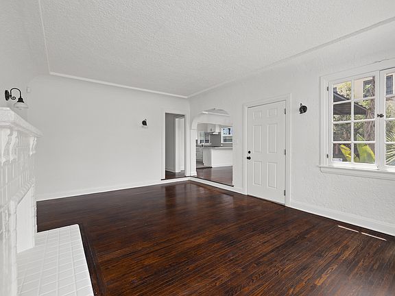 4th image of 1842 S Redondo Blvd #1842