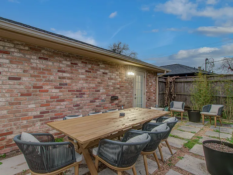 11714 Hillcroft St — Photo 32
