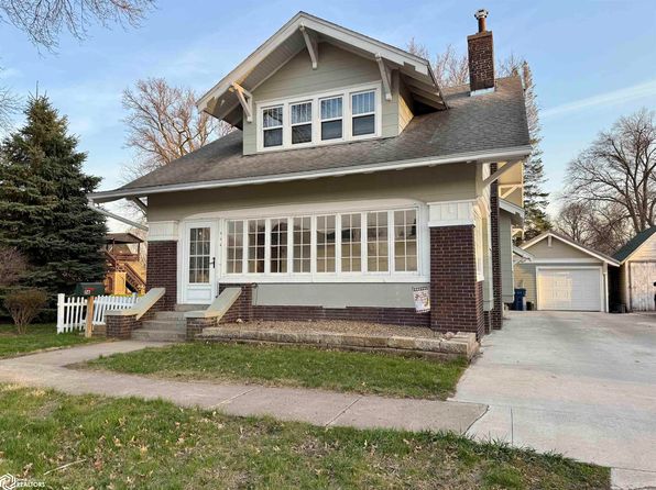 116 1st St, Manning, IA 51455