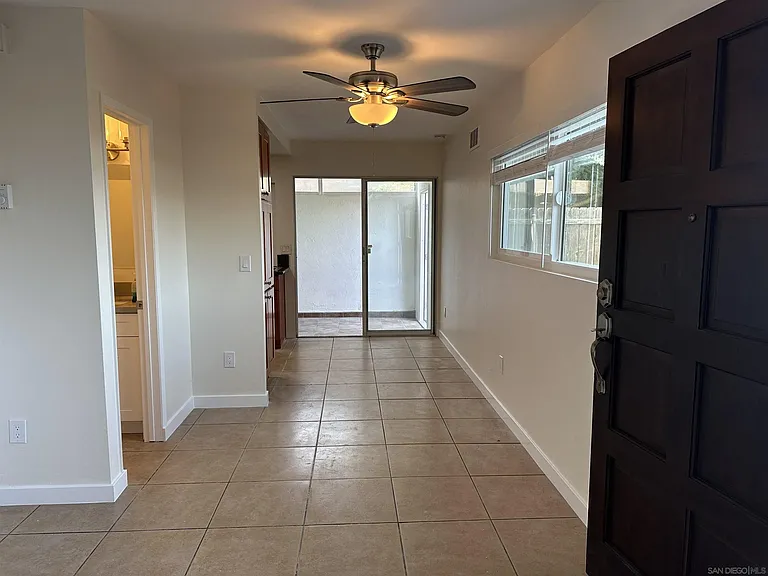 1450 Melrose Ave #103 — Photo 10