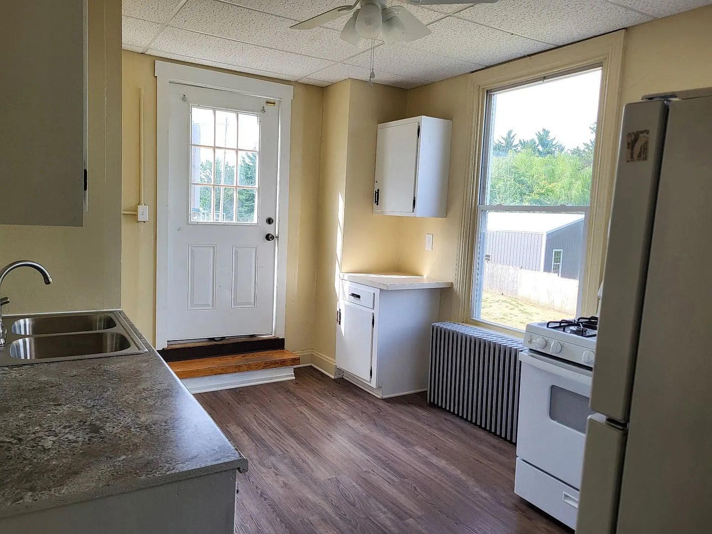 235 W Main St — Photo 3