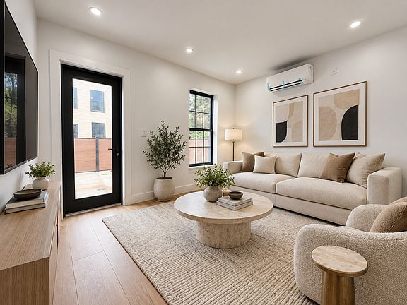 2nd image of 113 Eagle St APT 1