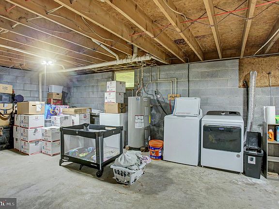 36th image of 845 Oak Ridge Dr