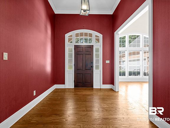4th image of 104 Ferncliff Cir
