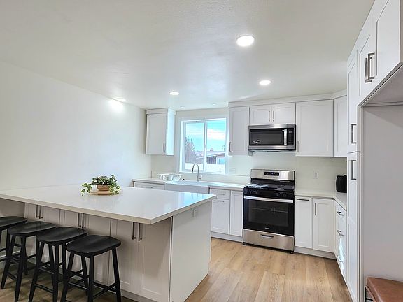 2nd image of 2677 W Russell Ave