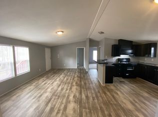 211 Kaufman Ct, Fayetteville, GA