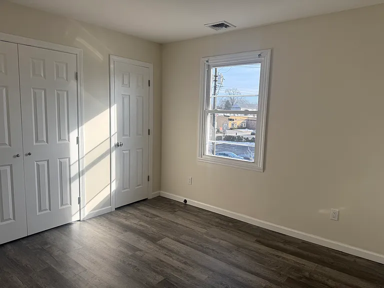 261 Wilson Ave #1 — Photo 9