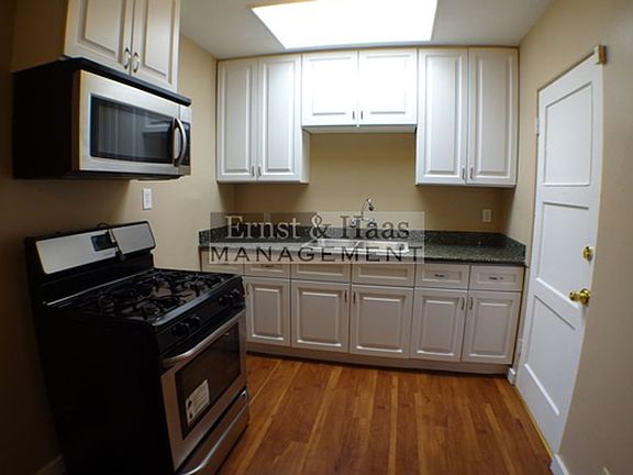 3rd image of 1468 Cherry Ave #A