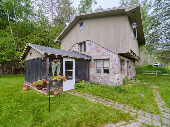 2840 Crescent Beach Rd, Manistee, MI 49660