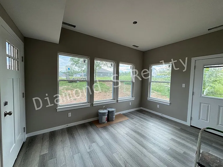 2124 N Bradbury Ln — Photo 10