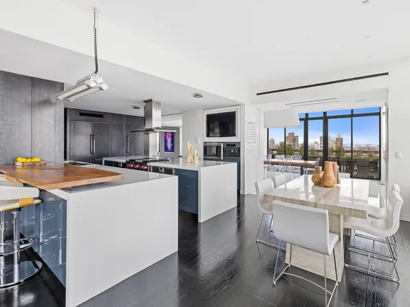 422 East 72nd Street image 10 of 22