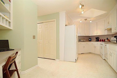 2nd image of 109 Radford Cir SW
