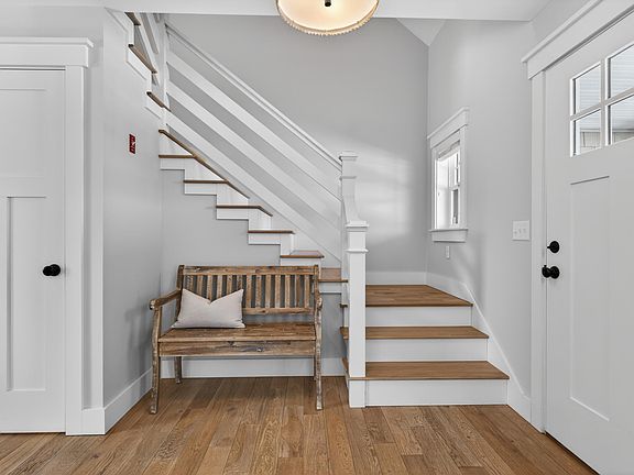 3rd image of 2 Renee Road