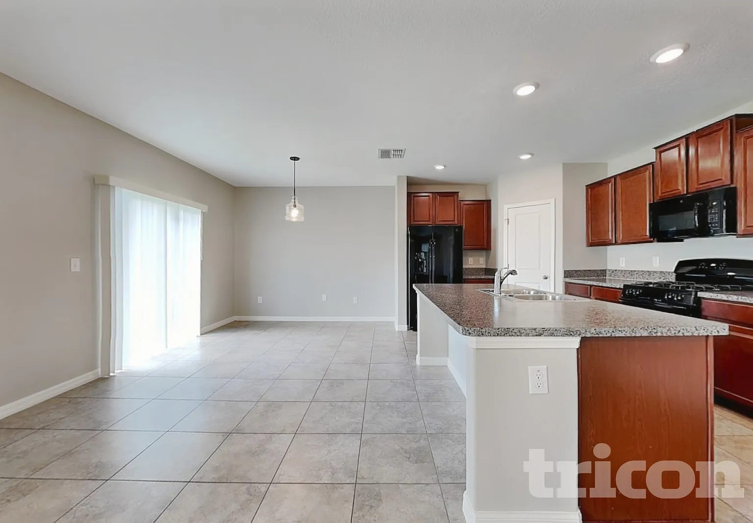 4906 White Chicory Drive Apollo Beach FL — Photo 4