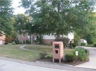 147 Oakwood Rd, Canonsburg, PA 15317