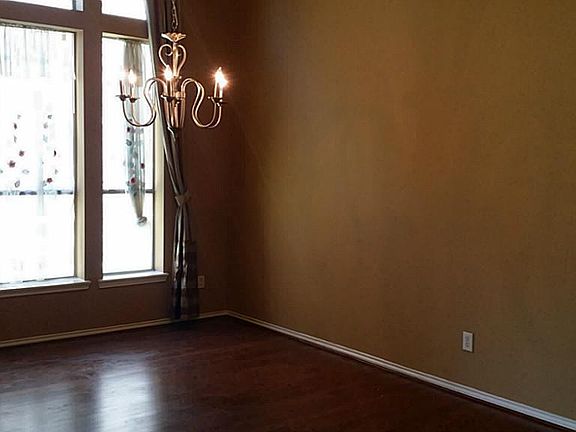3rd image of 25834 Palmdale Estate Dr