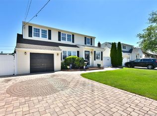 3680 Stokes Ave, Bethpage, NY 11714