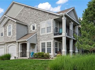 15940 S Skyview Ln, Olathe, KS 66062