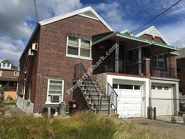 1st image of 2565 Laconia Ave