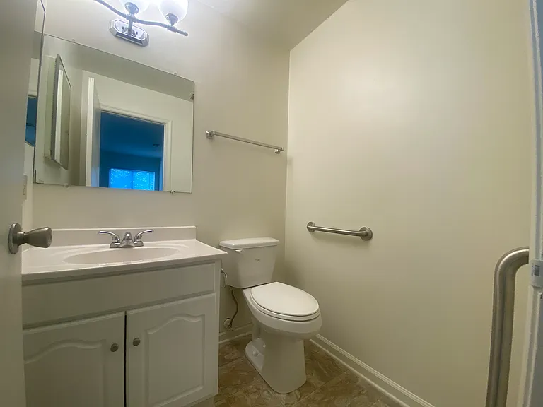 Princeton Circle West Apartments — Photo 55
