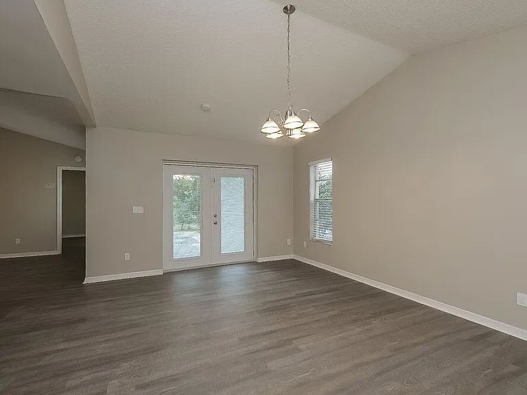 4360 Grandwood Ln — Photo 6