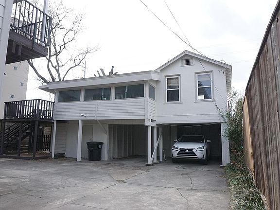 2nd image of 1912 Ridgewood St